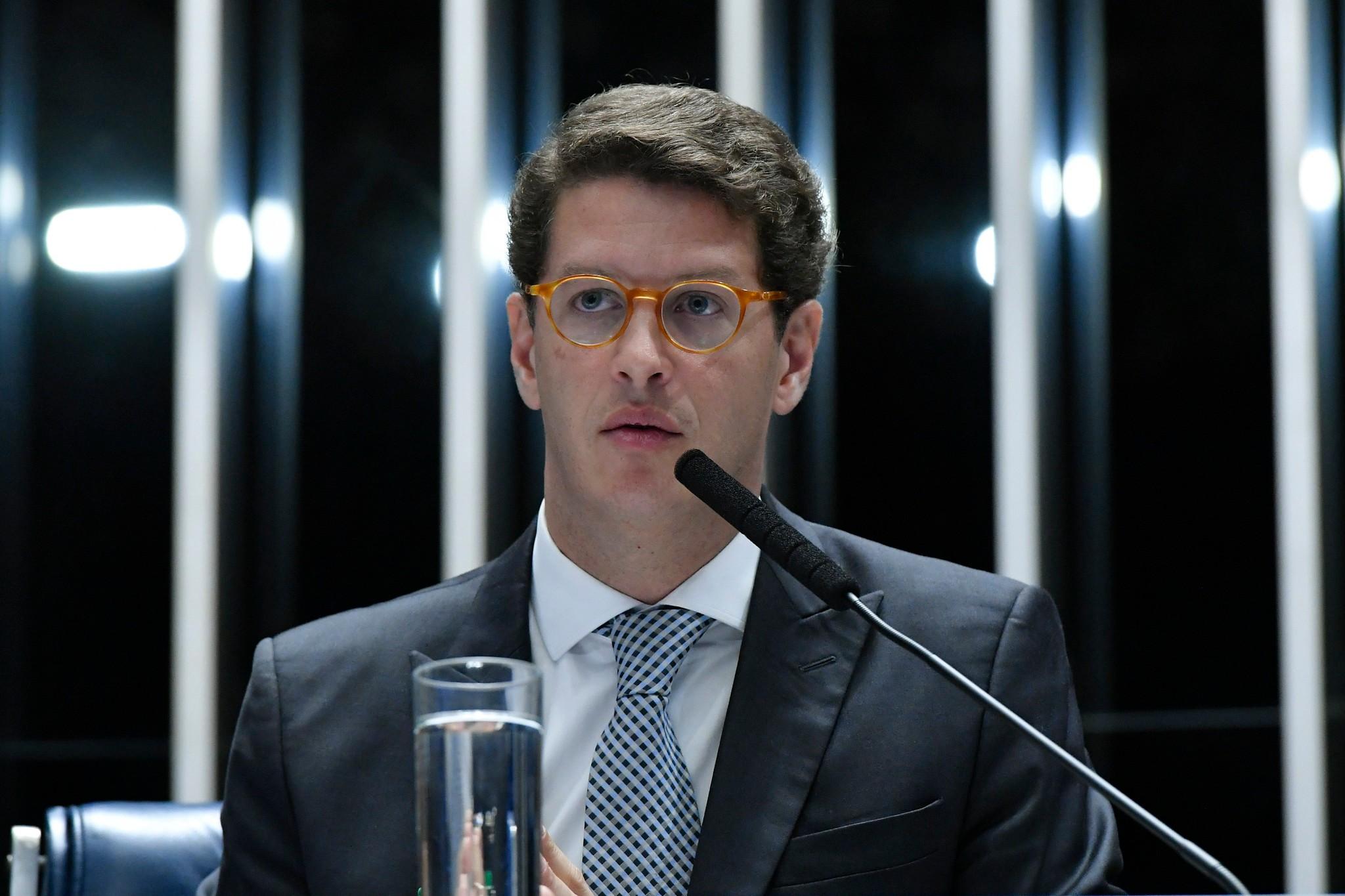 Ricardo Salles perde para Ciro Gomes em a o de danos morais